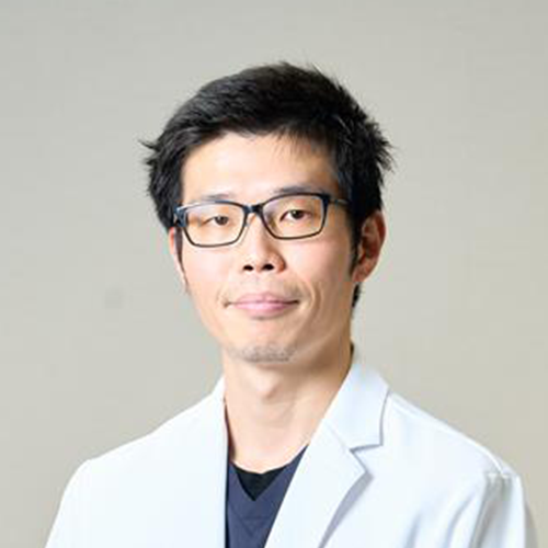 内山 照也